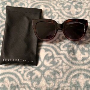 Sunglasses w/case